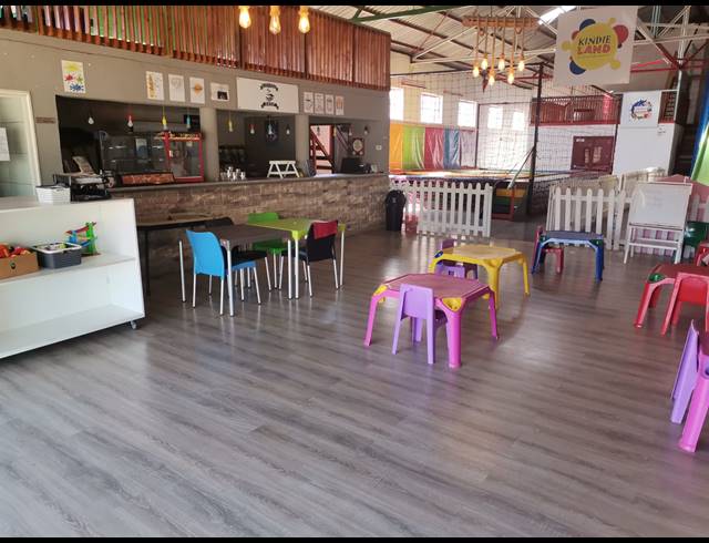 450M² BUSINESS FOR SALE IN LENASIA EXT 11